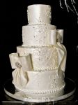 WEDDING CAKE 561